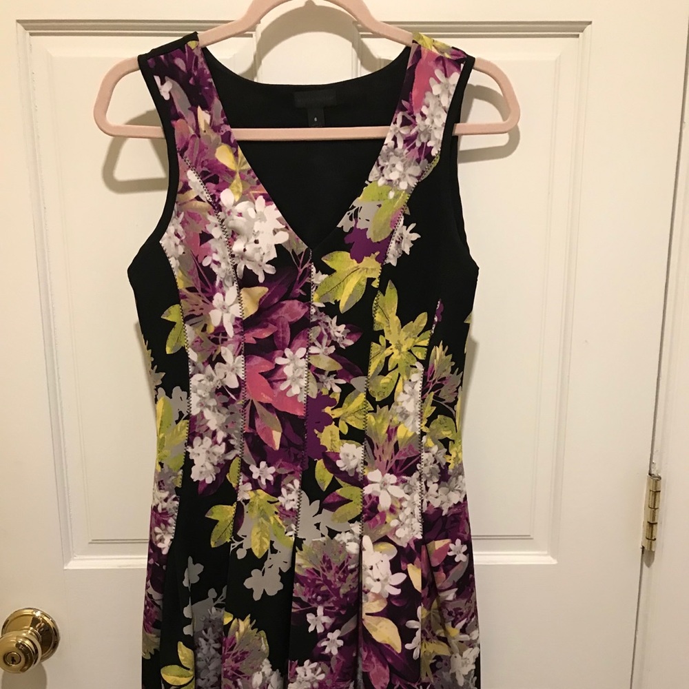 Sleeveless florist print dress